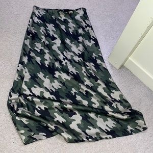 Selling midi skirt from Aqua size XS
